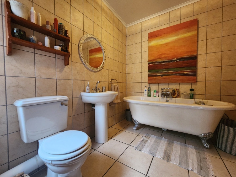 3 Bedroom Property for Sale in Denver Park Western Cape